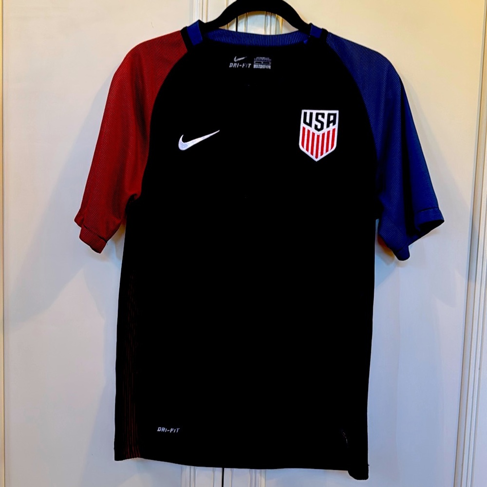 Men’s M 2016 USA Soccer Jersey